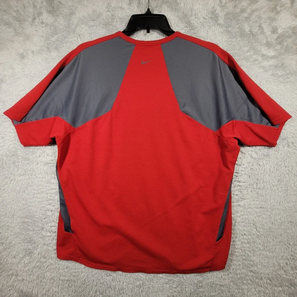 Nike Sphere Dry Shirt Mens XL Red Gray‎ Raglan Short Sleeve Mesh Panel Athletic